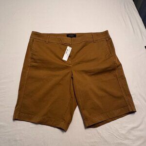 J Crew - 10" bermuda stretch chino short - MF0247